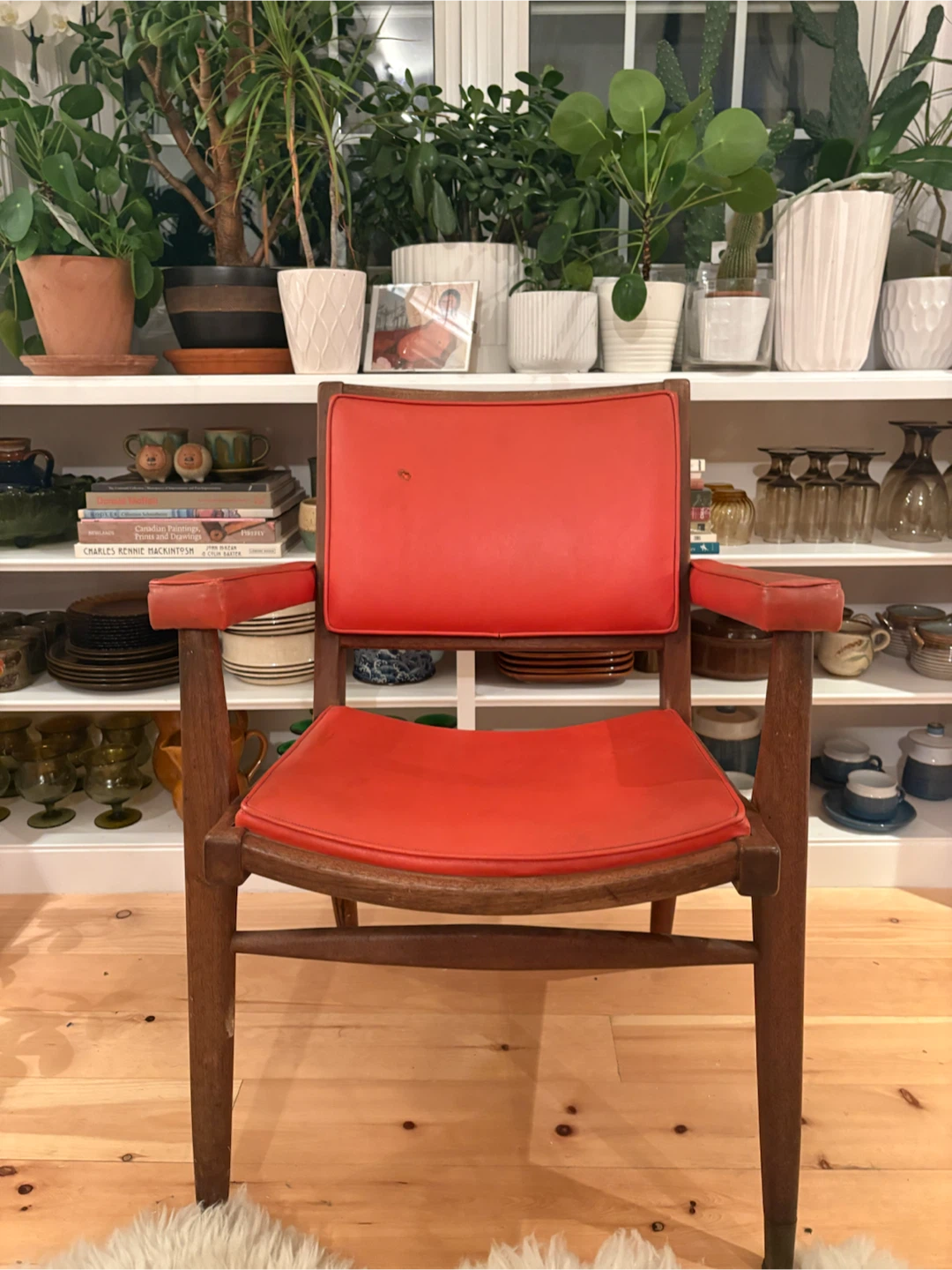 Vintage Accent Chair with Red Upholstery - photo 2