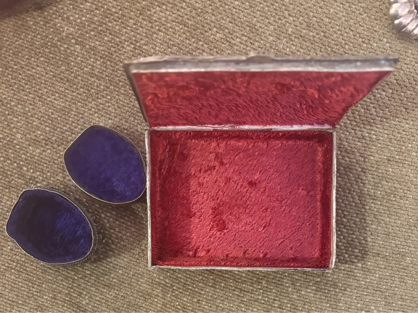 Decorative Silver Trinket Box with Gemstones - photo 2