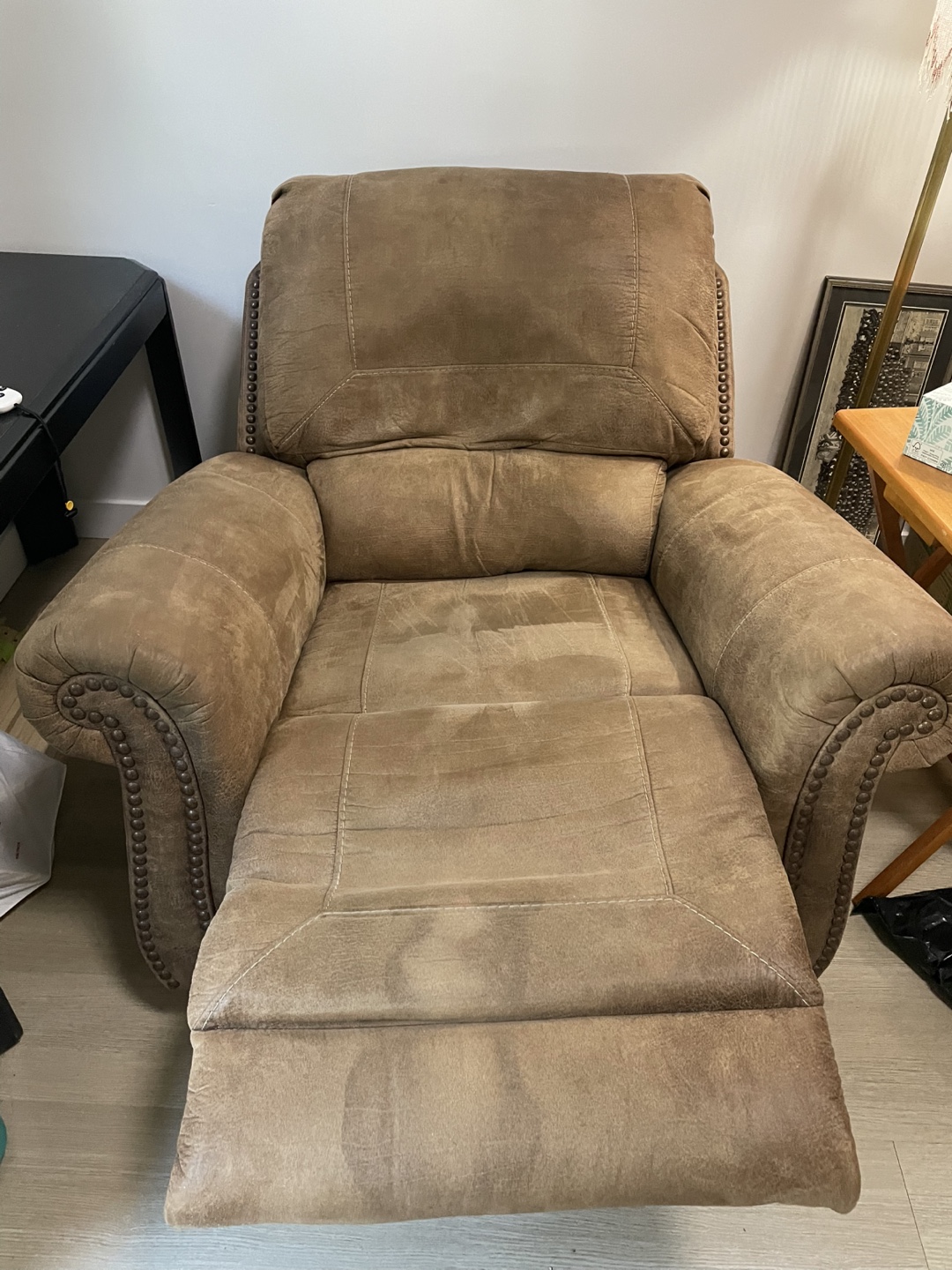 Recliner Chair (Surrey Pick Up) - photo 3