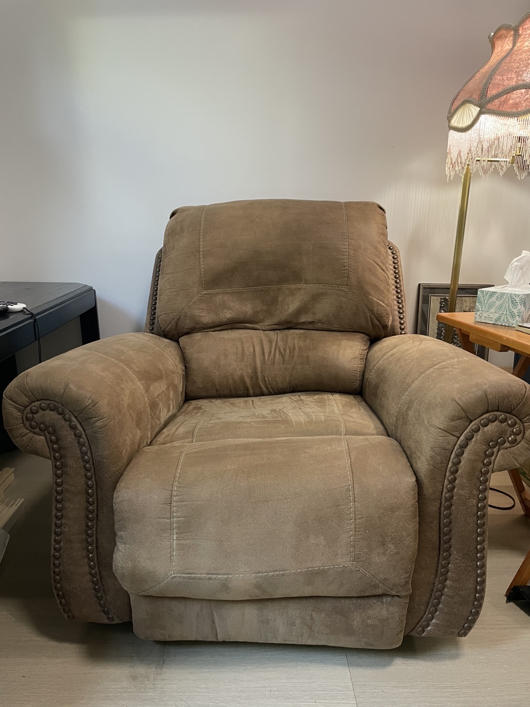 Recliner Chair (Surrey Pick Up) - photo 2