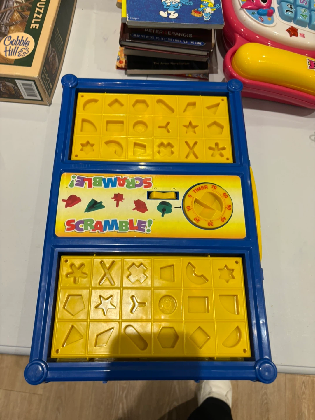 Vintage Scramble! Classic Shape-Matching Race Game - photo 2