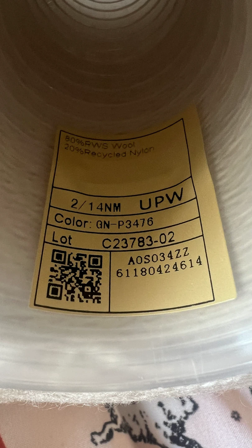 UPW Wool Blend Yarn 927g - photo 2
