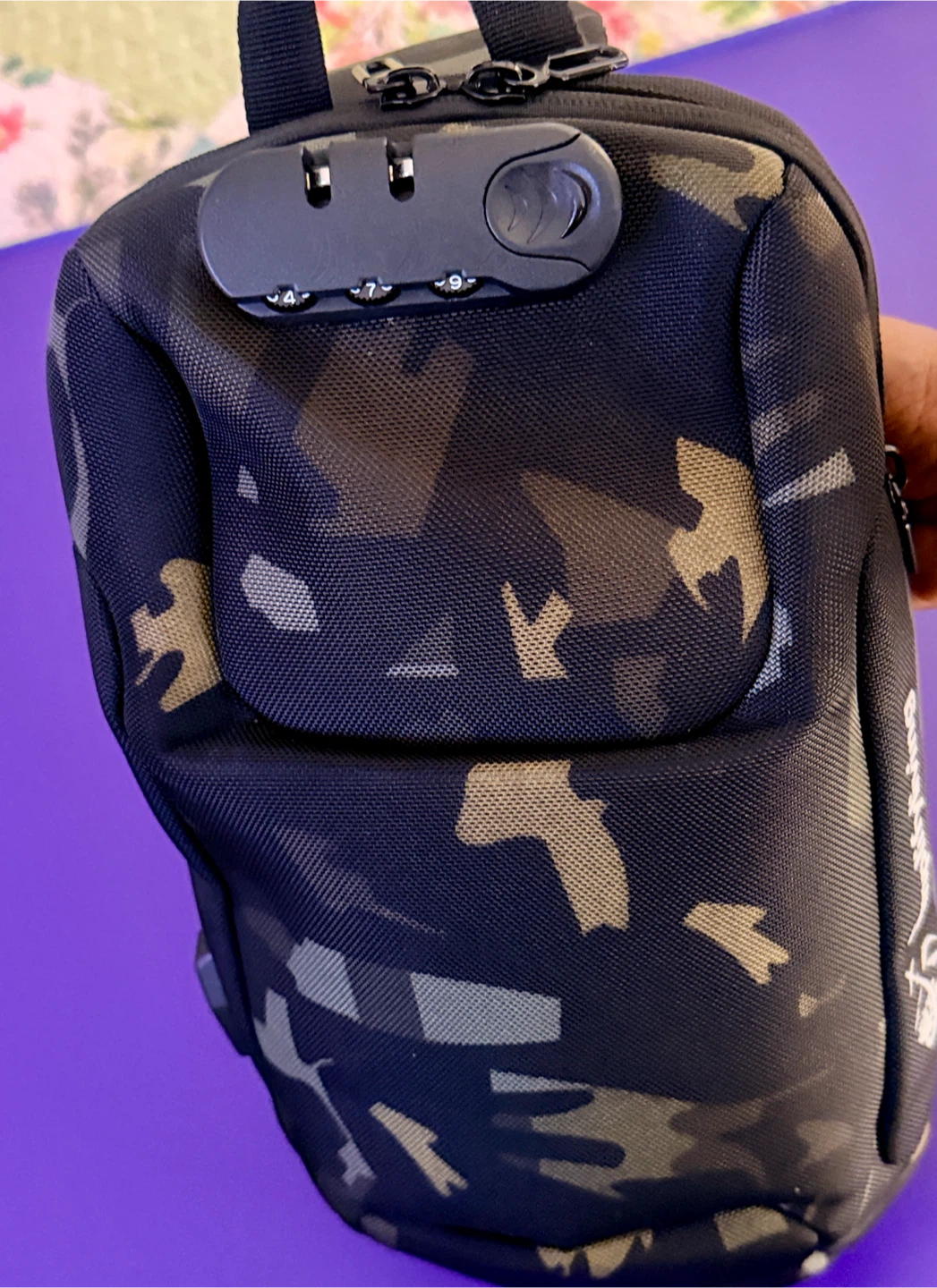 SimplifyLiving Camo Sling Bag with Lock - photo 3