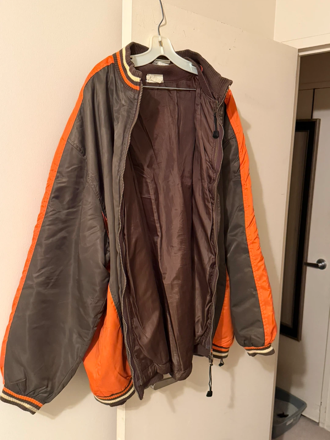 Men’s A&W Bomber Jacket Size 3XL - photo 2