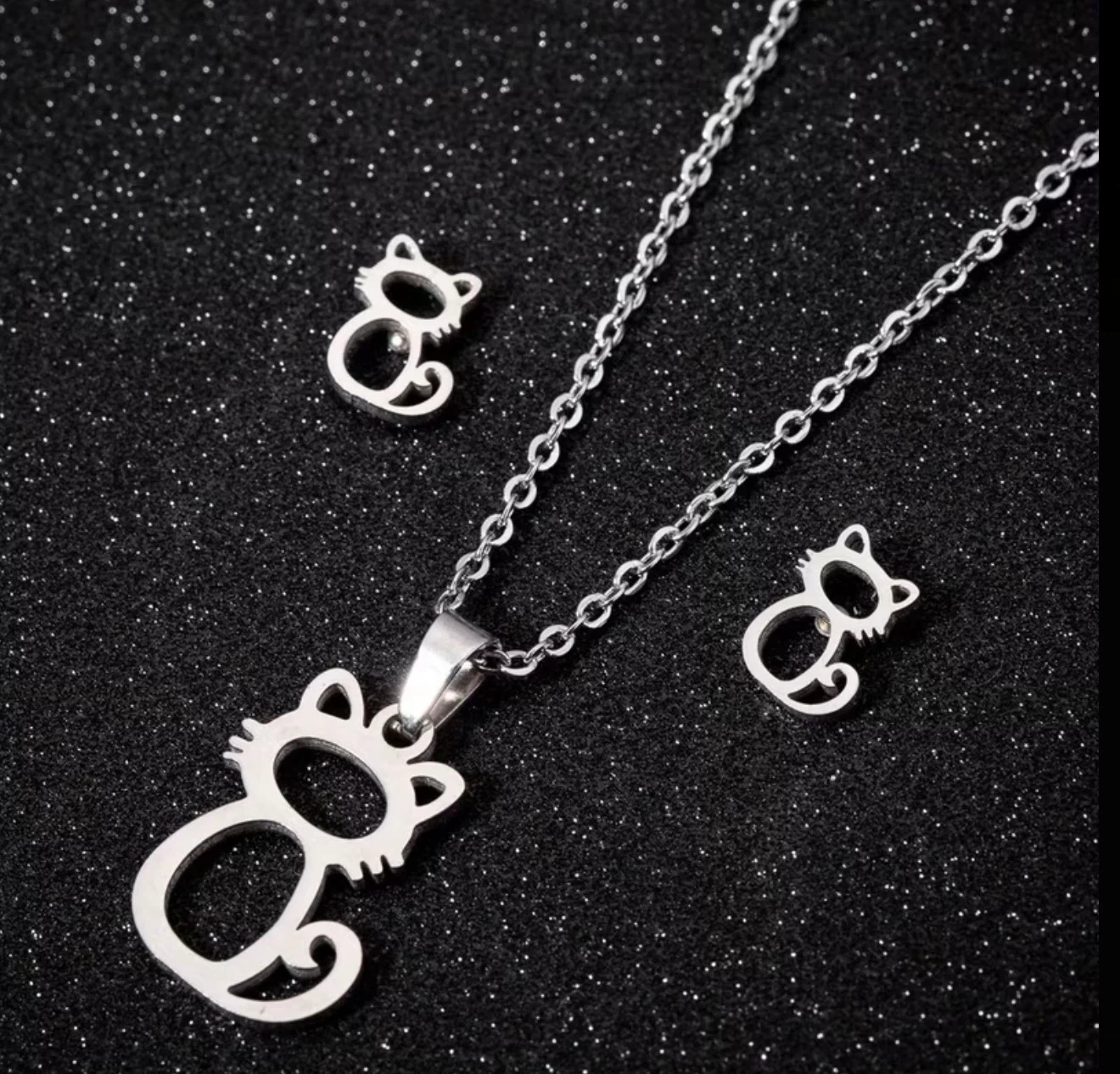 Stainless steel silvery Cat Necklace and Earrings Set