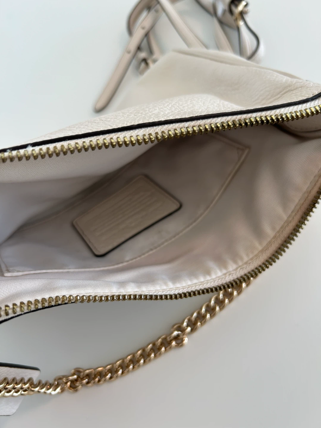 Coach Pebbled Leather 2-Way Shoulder & Crossbody Bag - photo 4