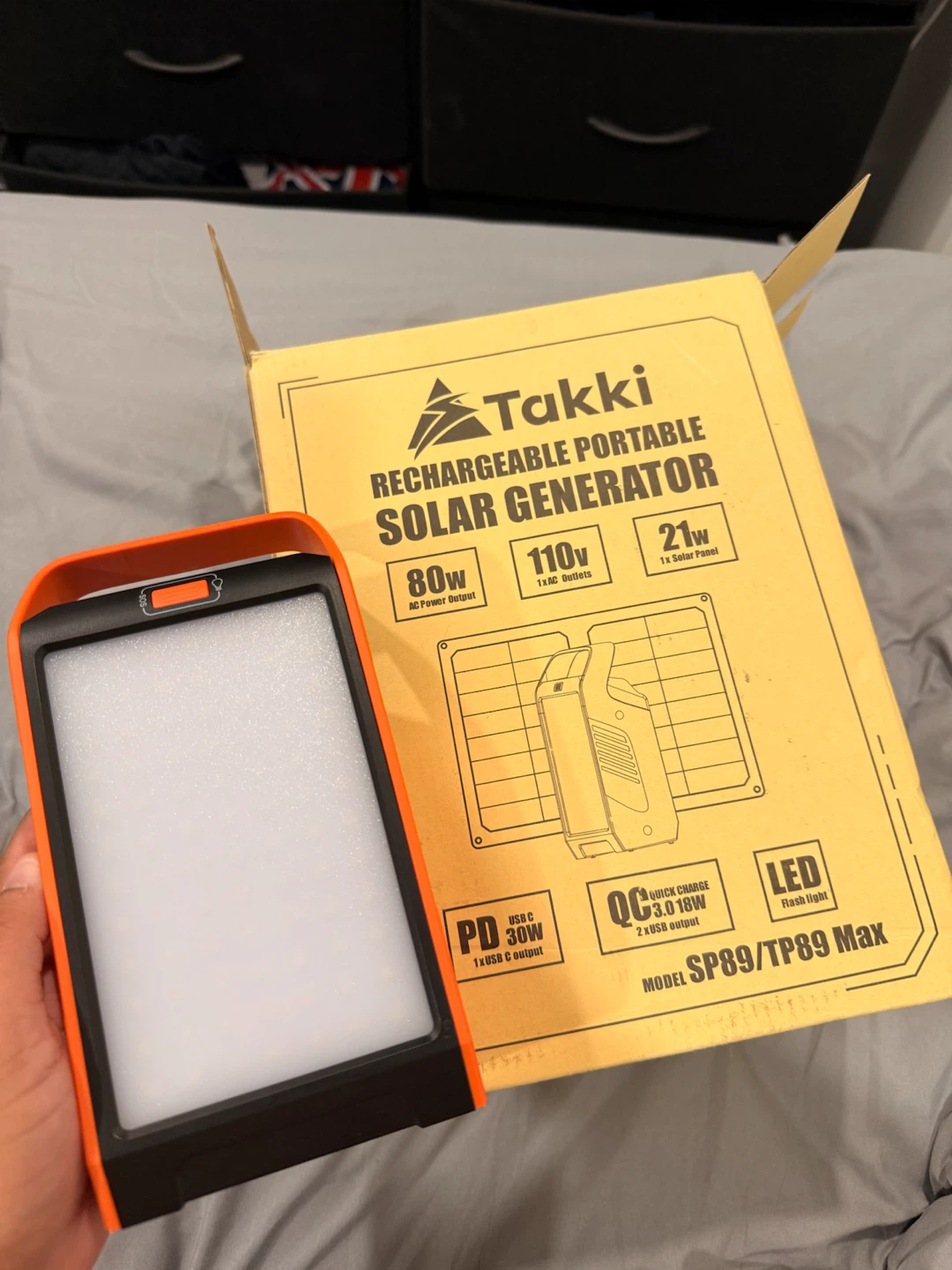 Takki Rechargeable Portable Solar Generator SP89/TP89 Max - photo 2