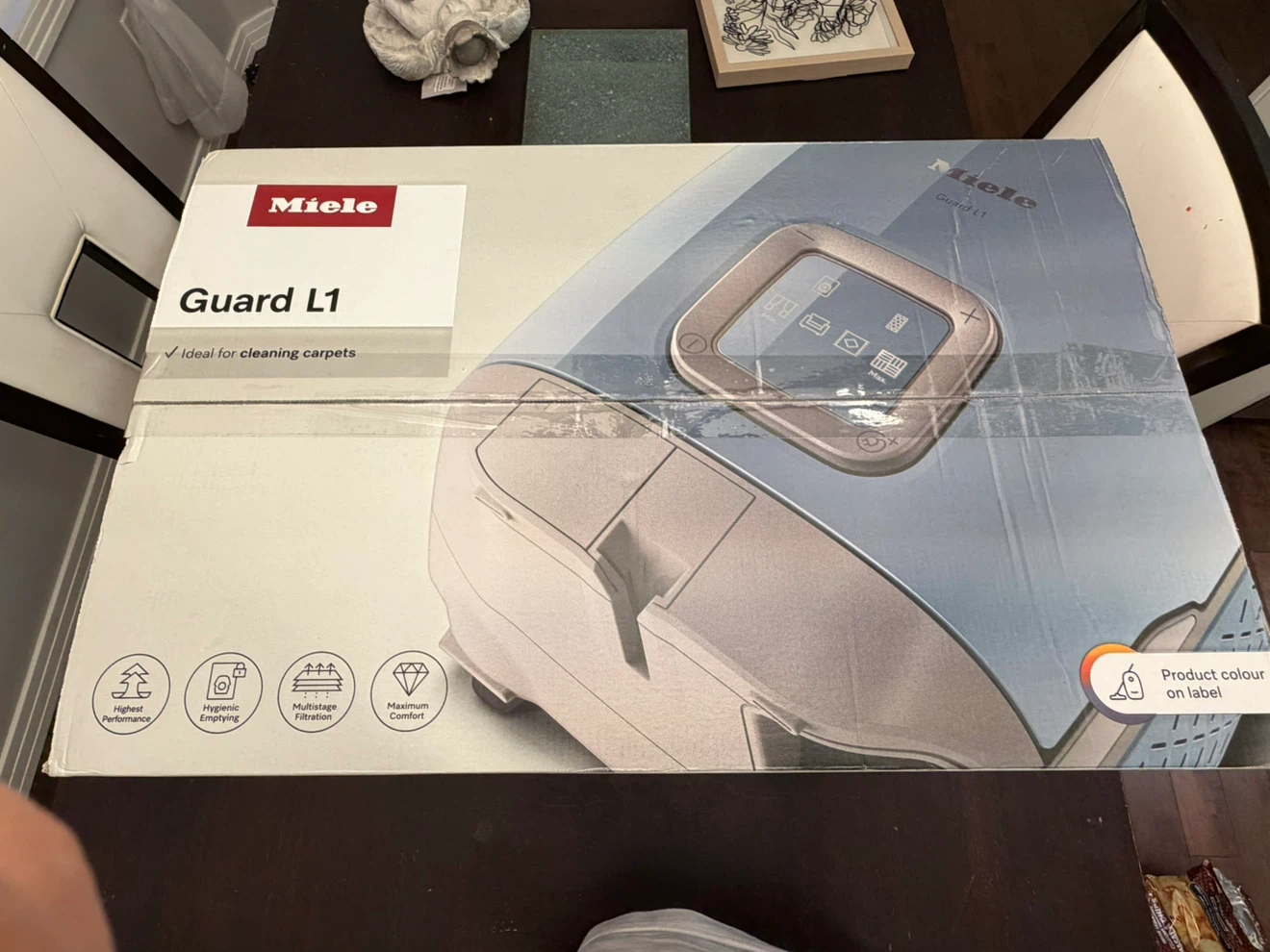BOXED BRAND NEW MIELE VACCUM CLEANER - photo 2