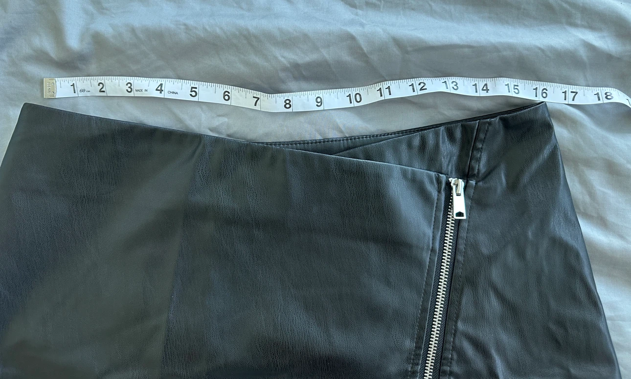 Zara Black Faux Leather Wrap Mini Skirt Size L - photo 2