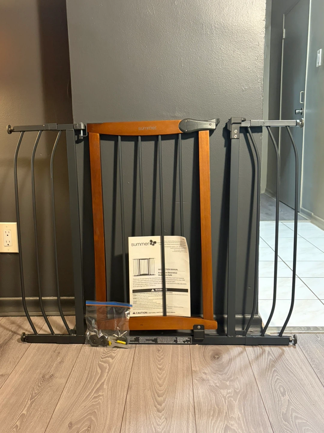 Infant and Pet Decorative Walk-Thru Gate Like New - photo 3