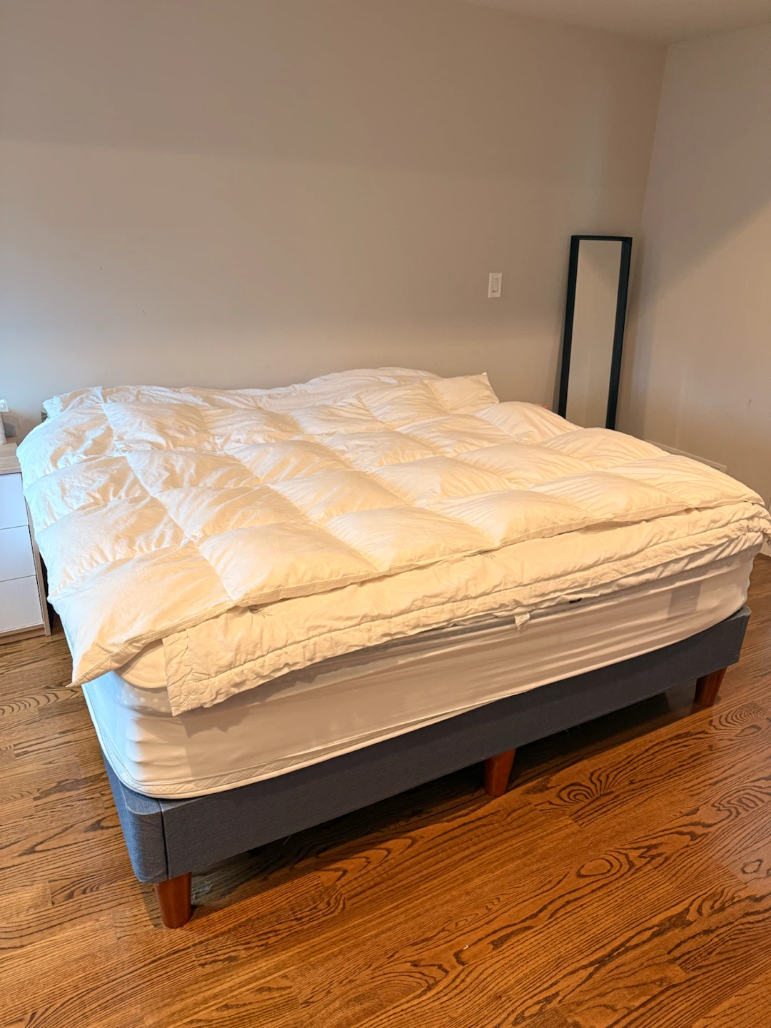 WinkBeds A Classic Bed Frame Foundation