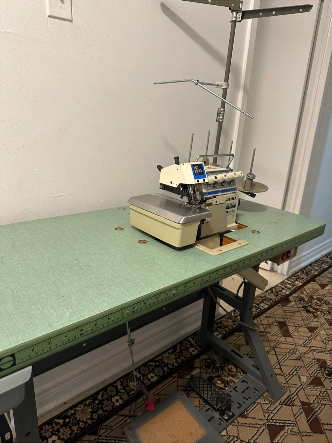 JUKI MO-2514 Industrial Serger Sewing Machine - photo 3