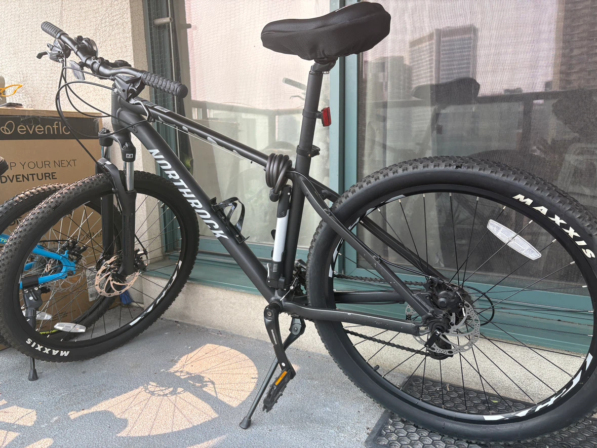 NORTHROCK MOUNTAIN BIKE — $400 OBO