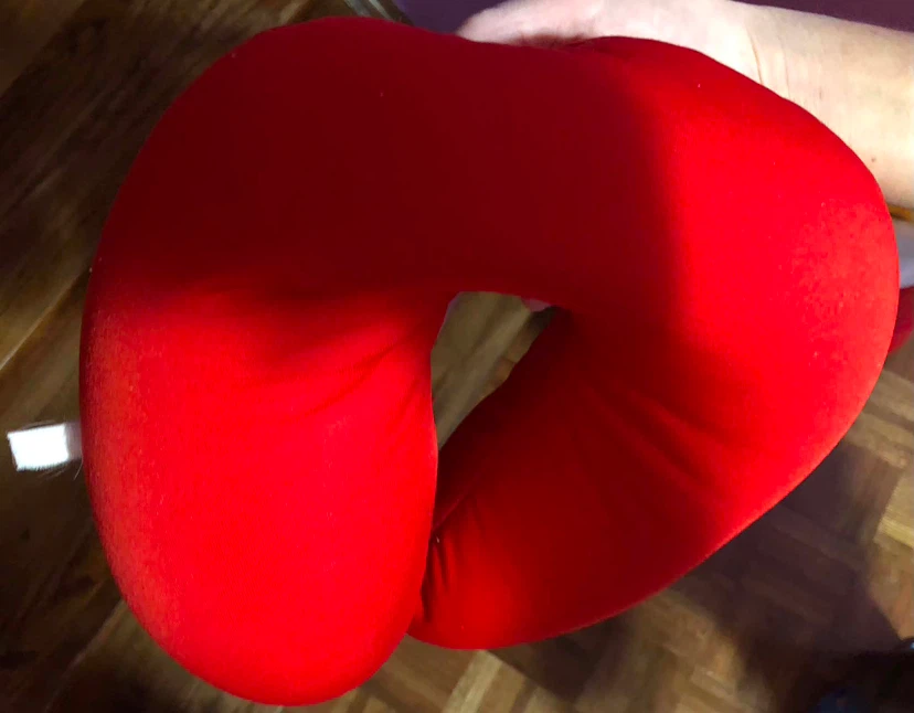 Red Travel Neck Pillow - photo 2