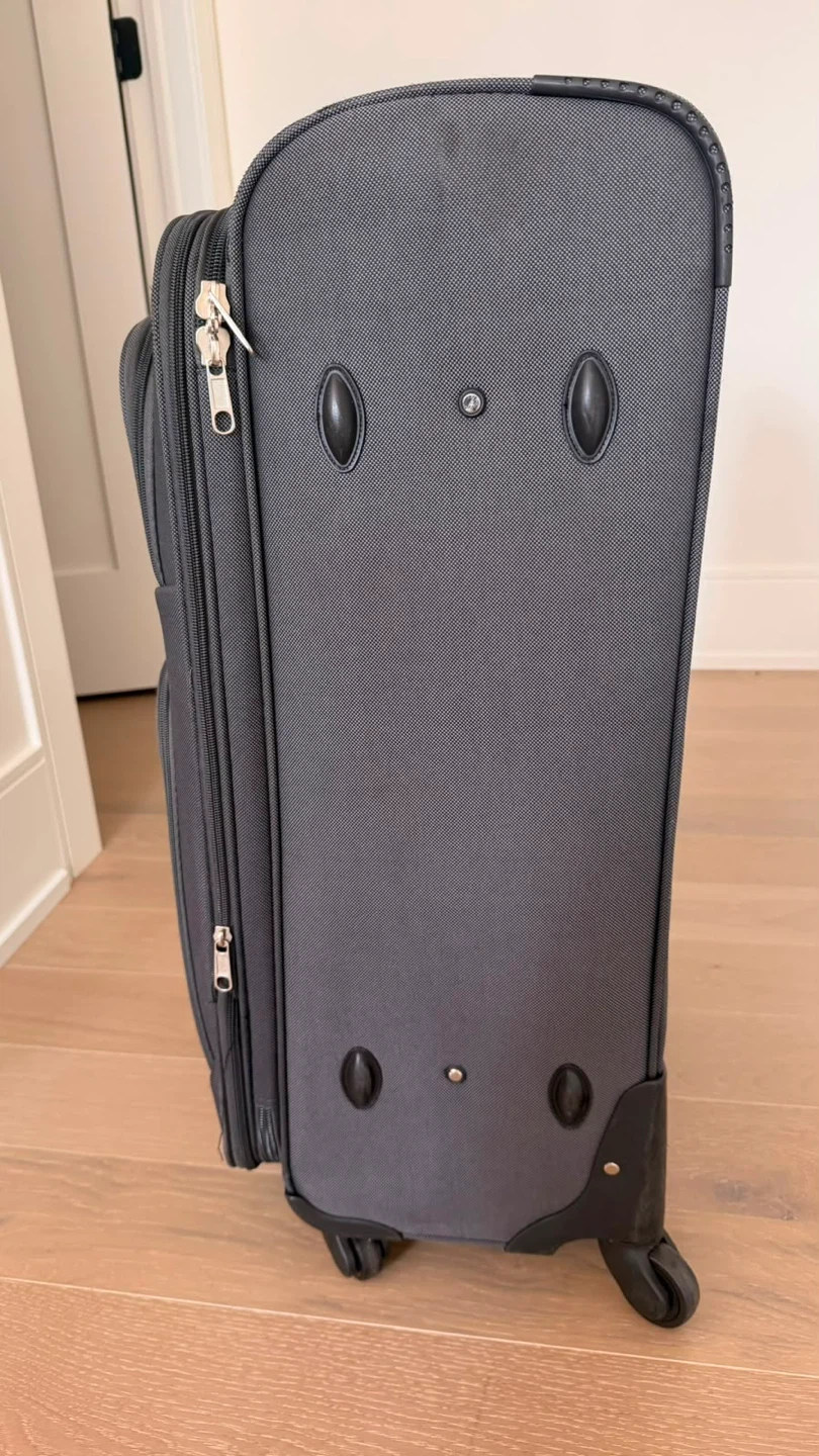 ORMI Charcoal Grey Softside Spinner Luggage - photo 4