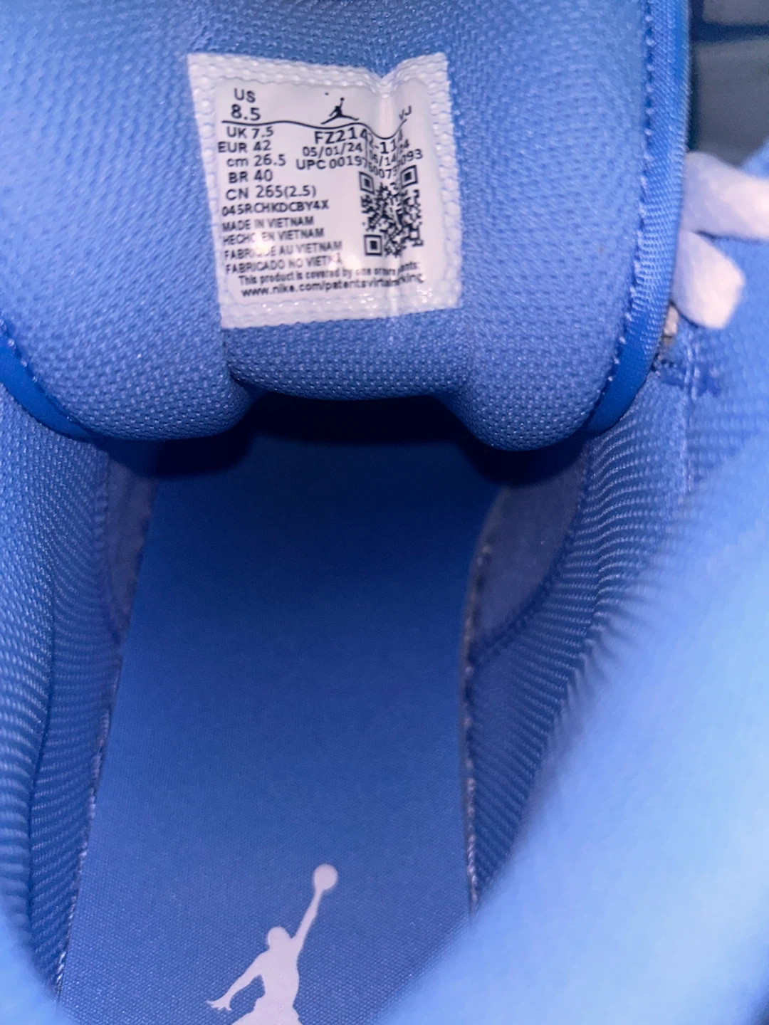 Air Jordan 1 Mid SE Shoes - photo 4