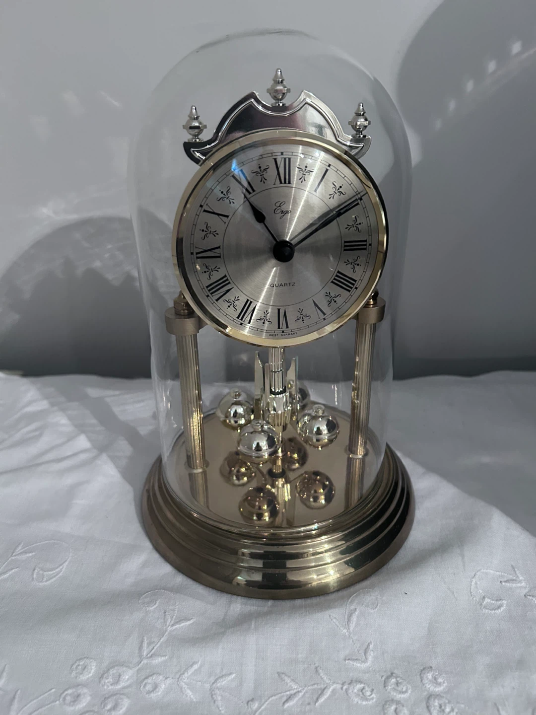 Ergo Quartz Dome Clock