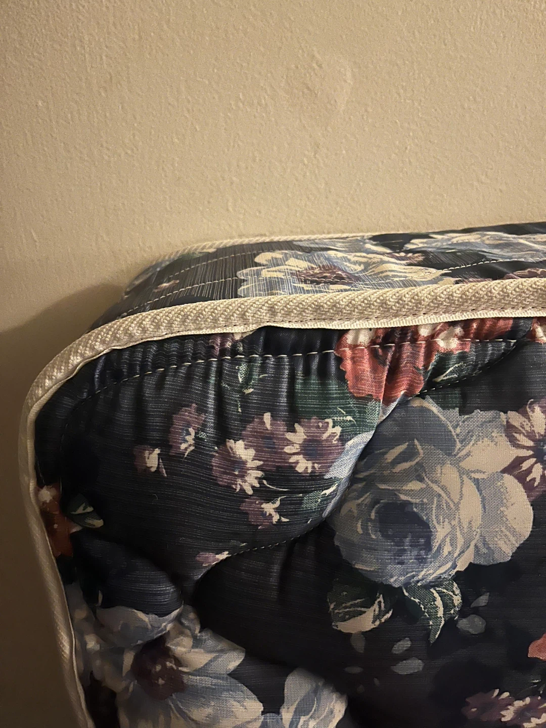 Queen sized - Floral Mattress - photo 4
