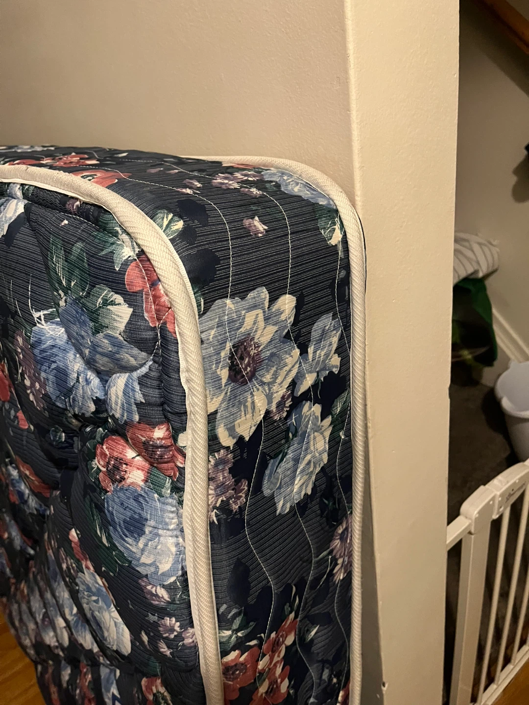 Queen sized - Floral Mattress - photo 5