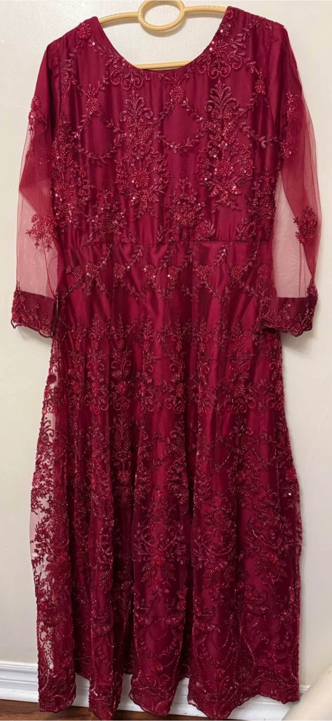 Red Desi Bridal Dress with Dupatta, Bag, and Petticoat - photo 5
