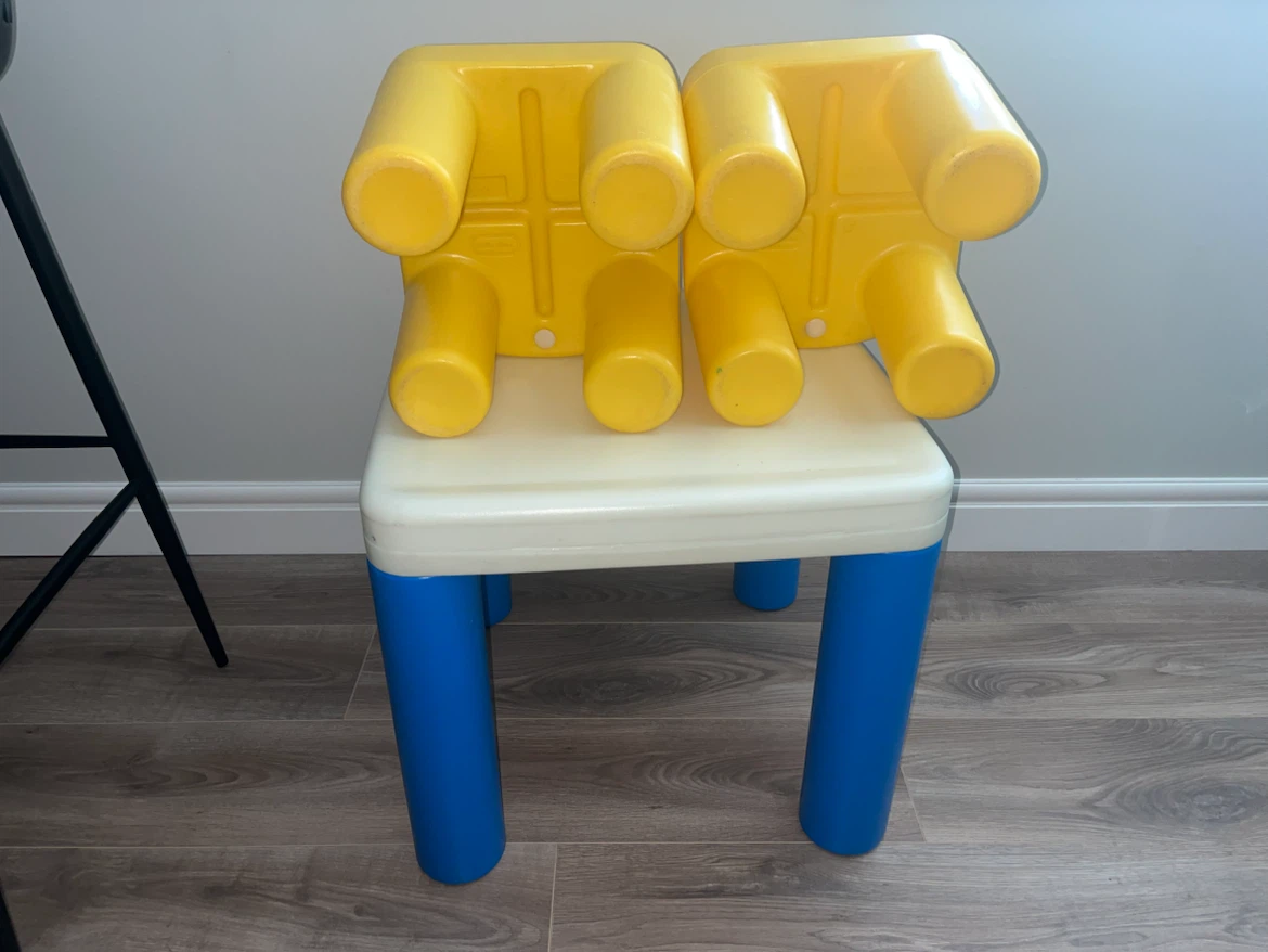 Kids Table and 2 Chairs Set - photo 3