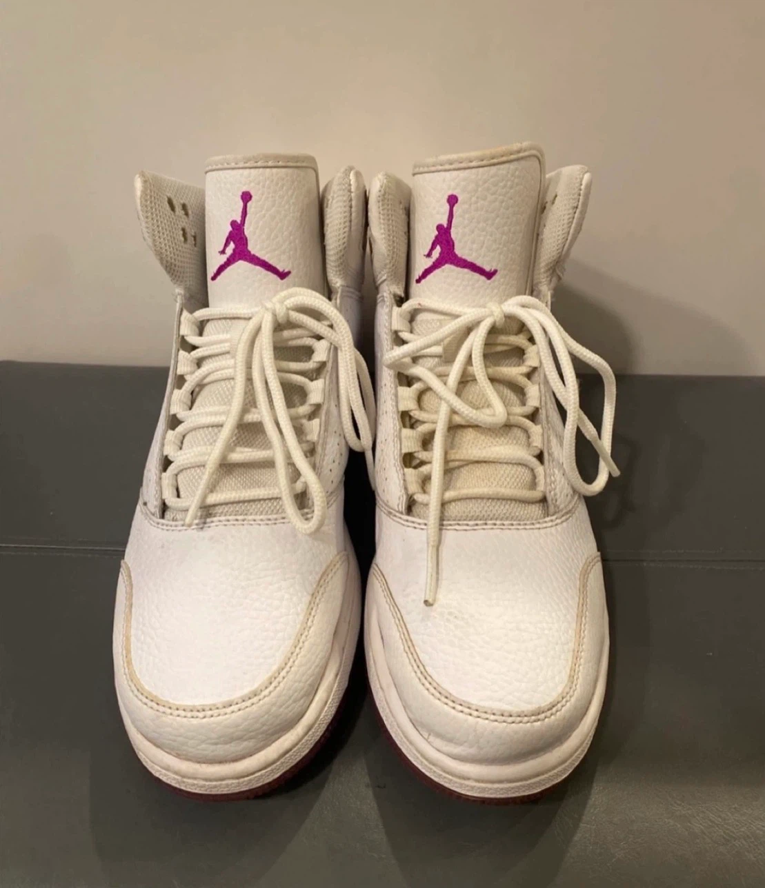 Jordan Sneakers size 6.5Youth