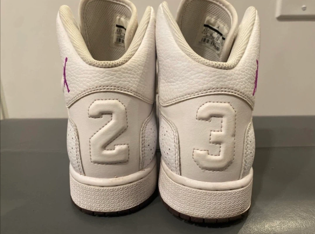 Jordan Sneakers size 6.5Youth - photo 3