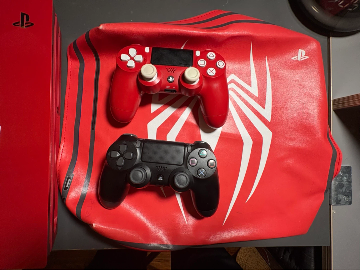 PlayStation 4 Console with Spider-Man Design - photo 3