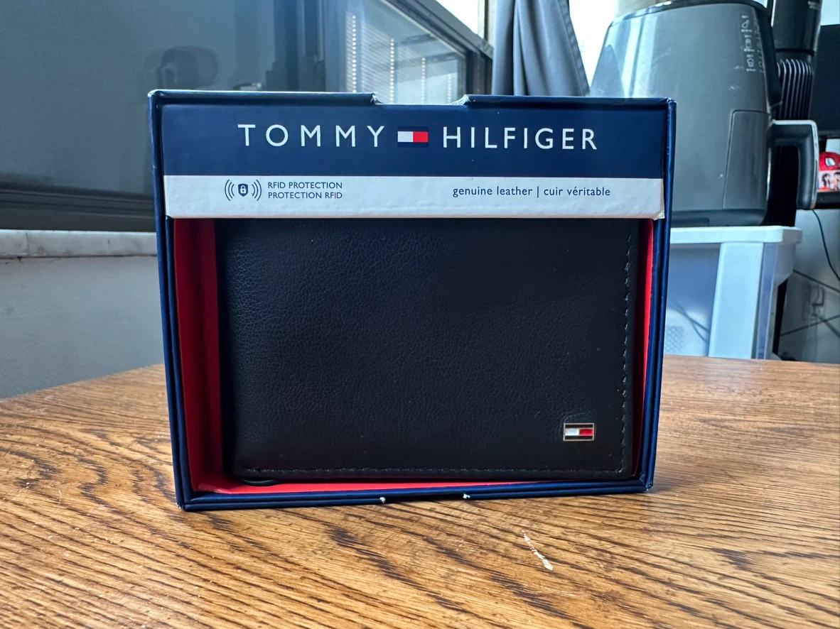 Tommy Hilfiger Black Leather Bifold Wallet with RFID Protection