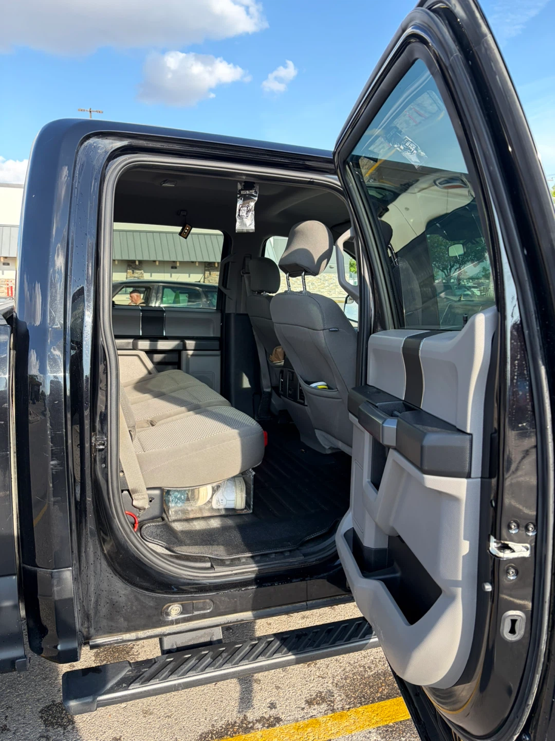 2017 Ford F150 supercrew-clean title- Quick Sale- Firm price - photo 5