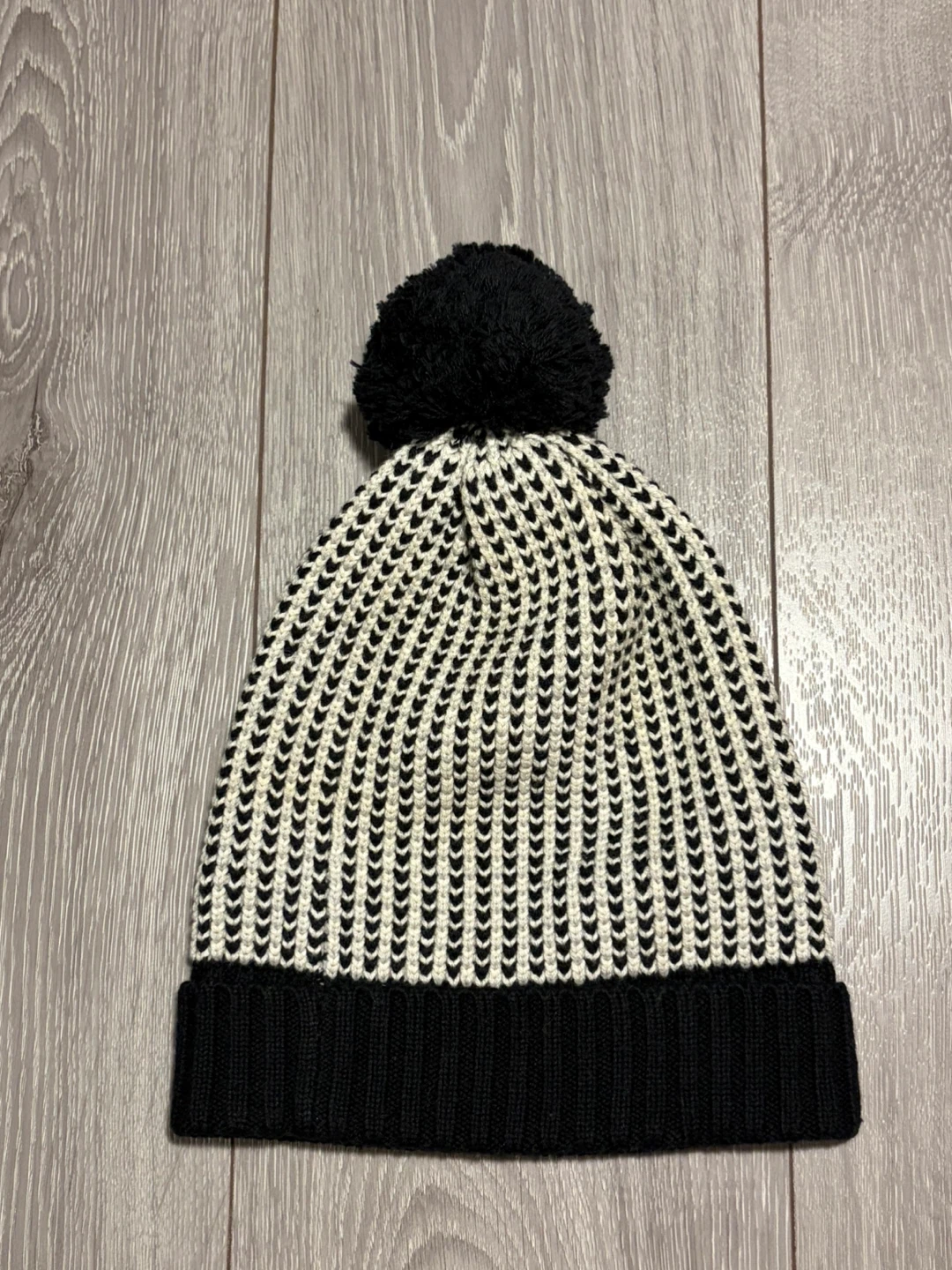 Coach New York Pom Pom Beanie Black & White Chevron - photo 3