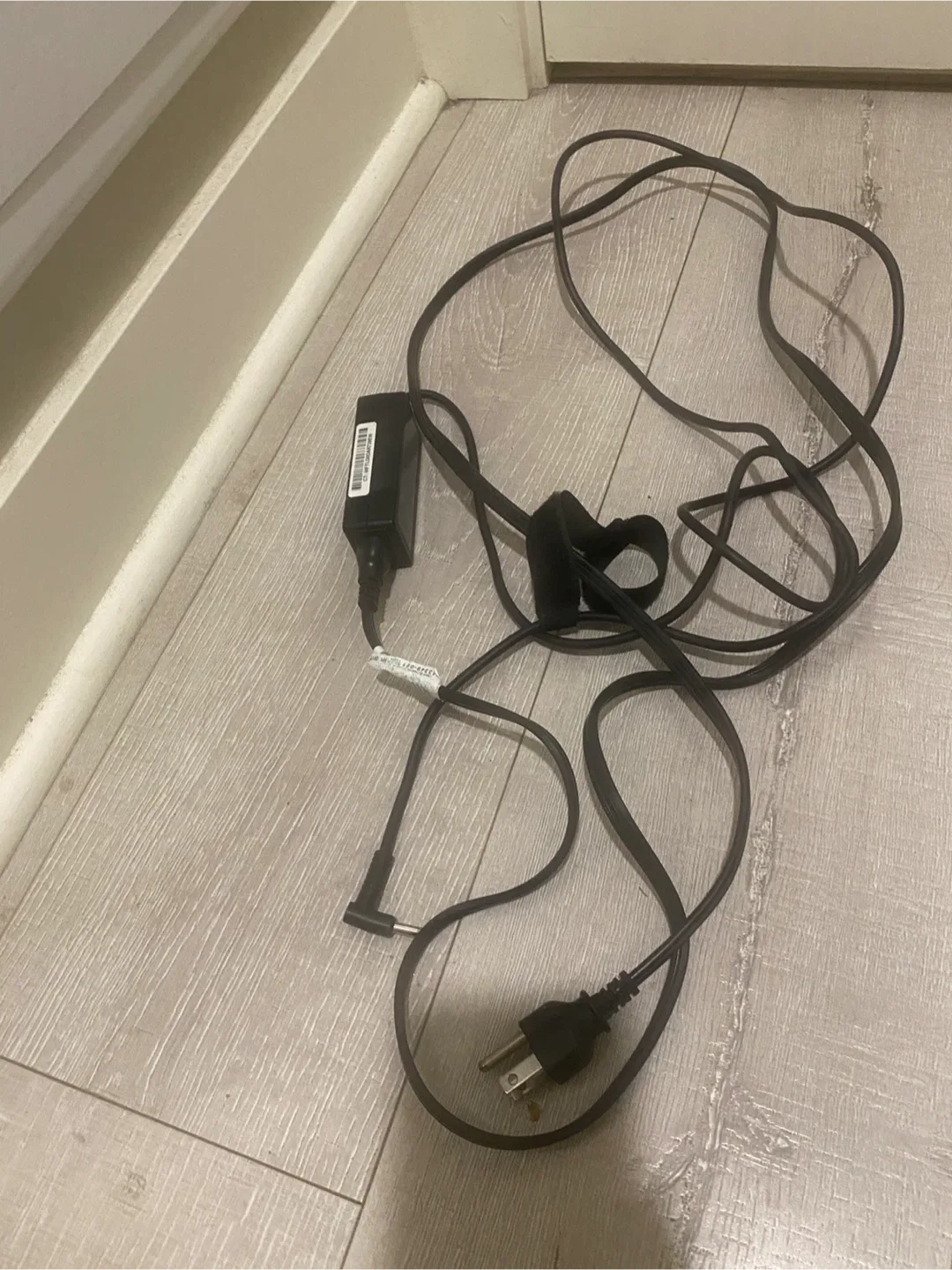 HP 45W Laptop Charger – 19.5V 2.31A - photo 3