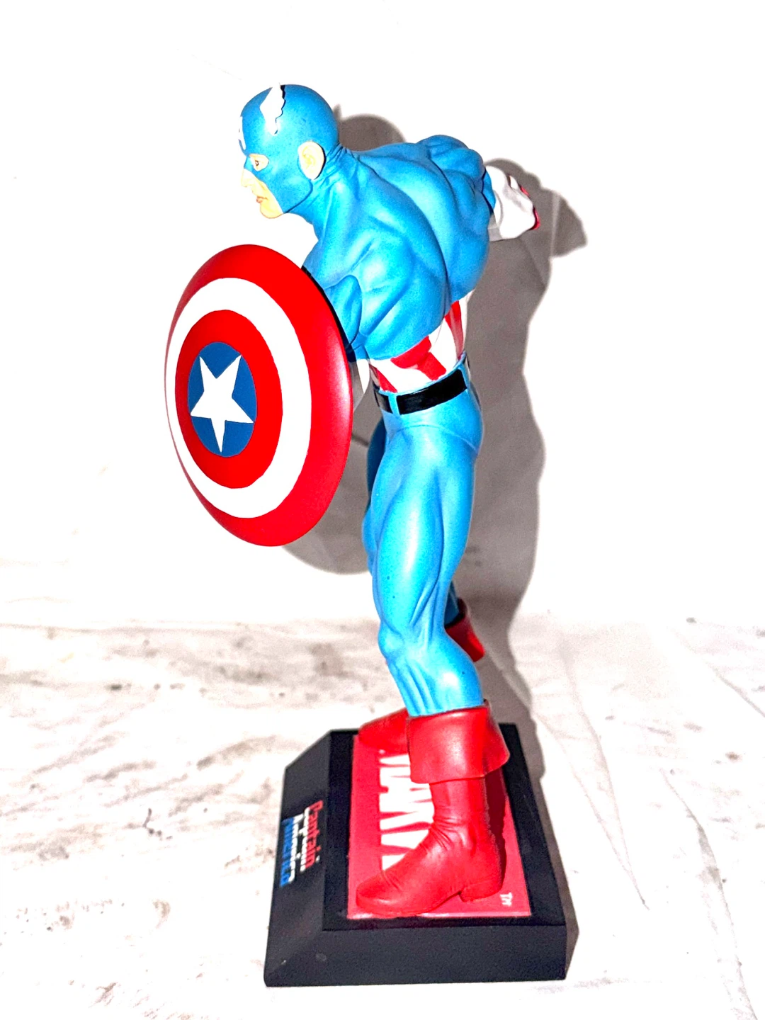 Marvel Captain America Limited Edition Collectible Statue - photo 4