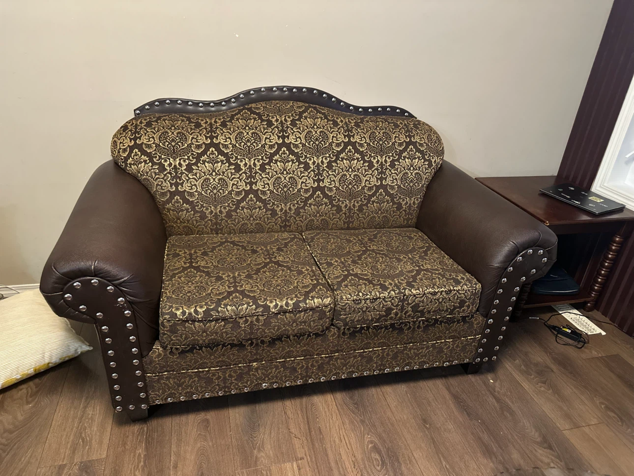 Brown and Gold Damask Loveseat - photo 2