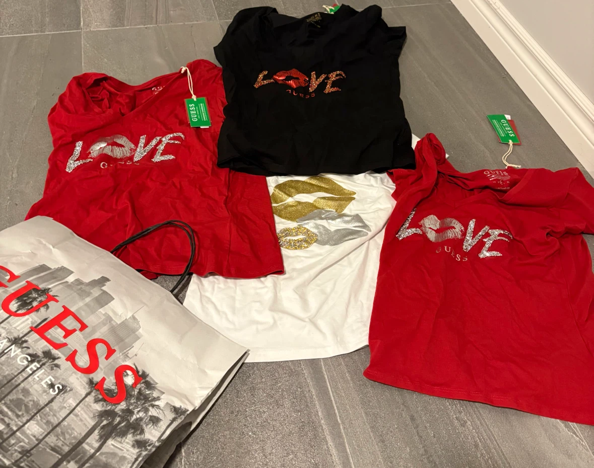 Guess T-Shirts (4  pack) - Love Lips Graphic