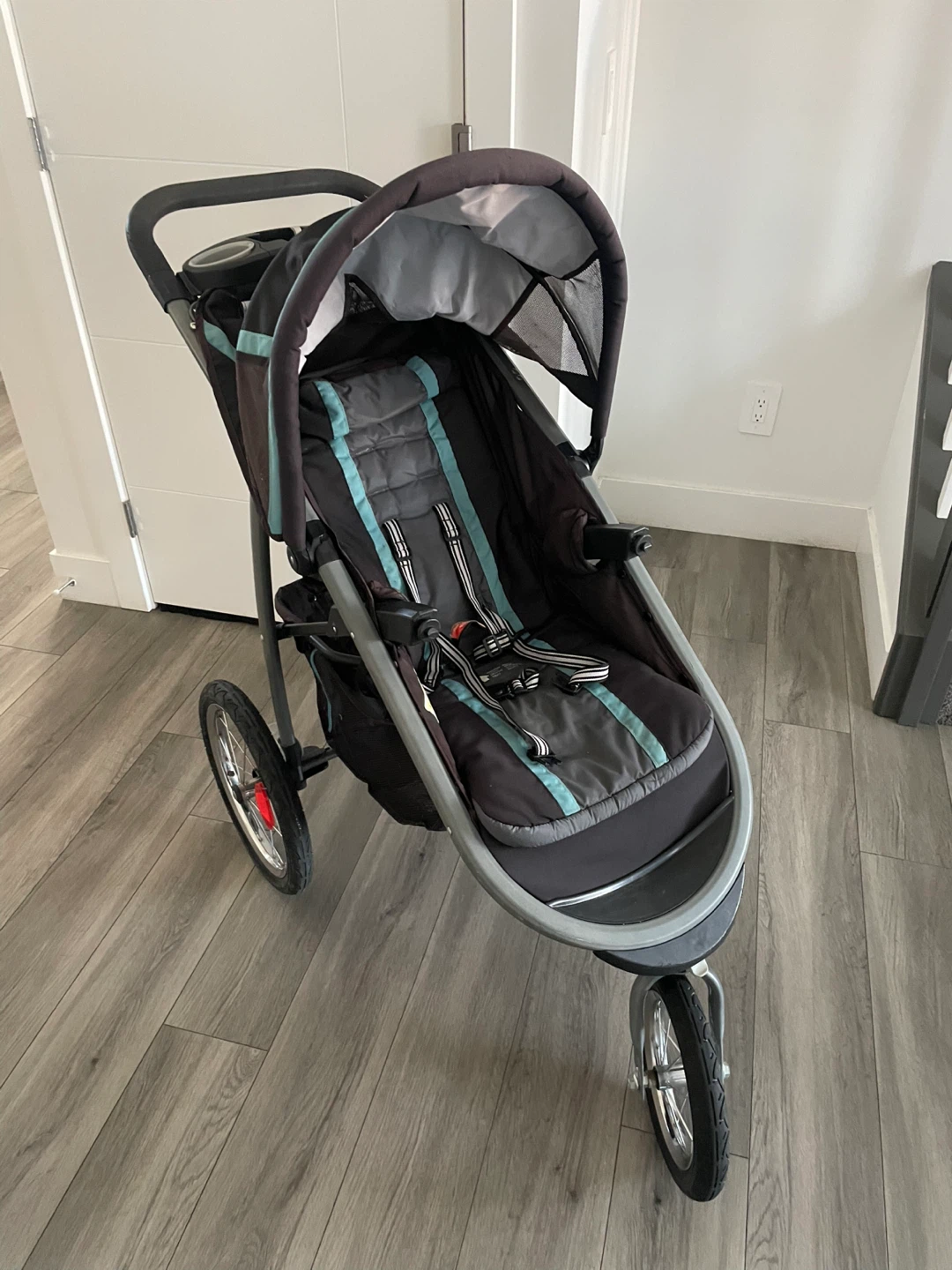 Graco Jogging Stroller with Rain Cover - photo 3