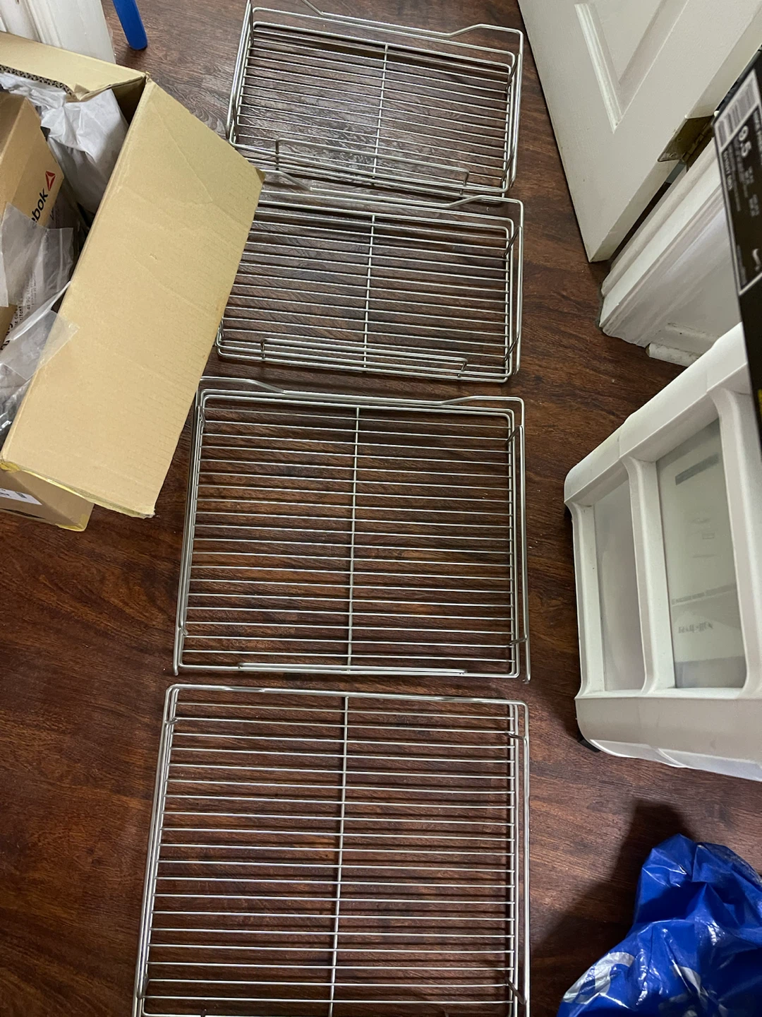 $40 for (set of 4 )Wire Racks