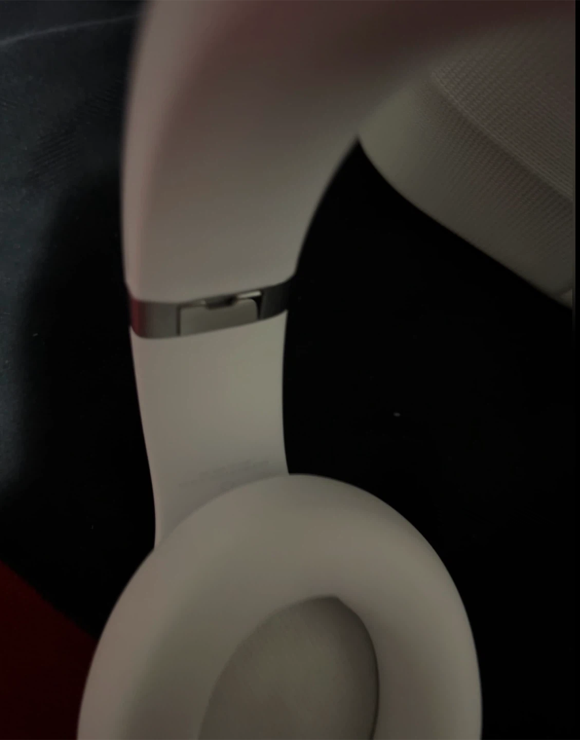 Beats Studio Pro Wireless Matte White 10/10 for $200 - photo 4
