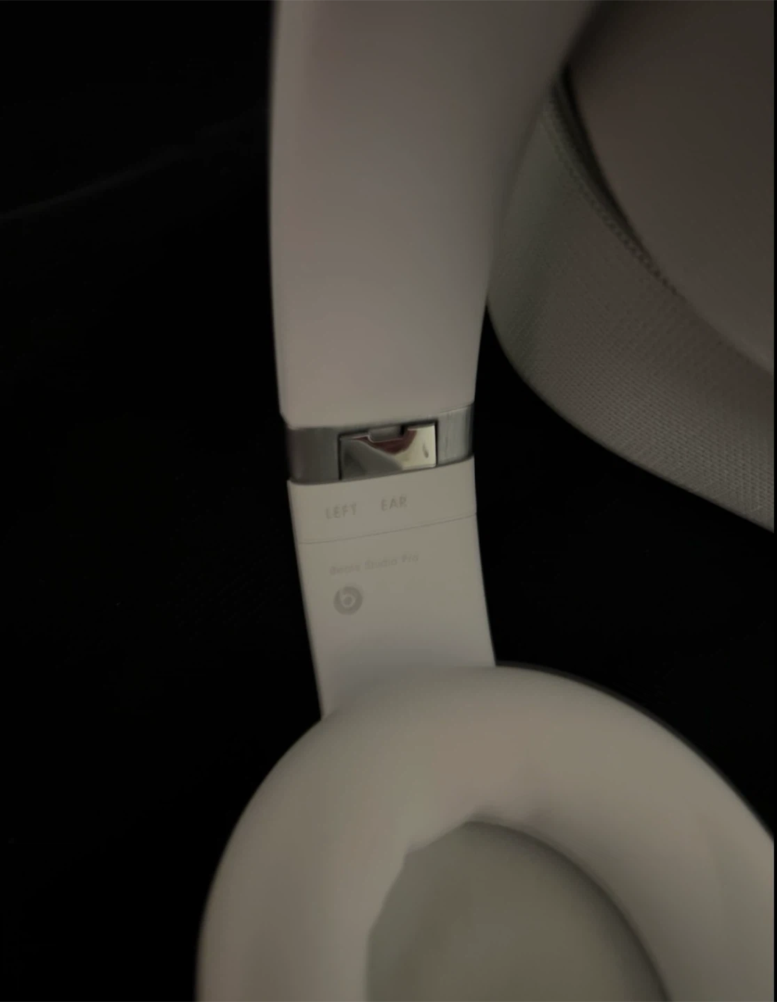 Beats Studio Pro Wireless Matte White 10/10 for $200 - photo 5