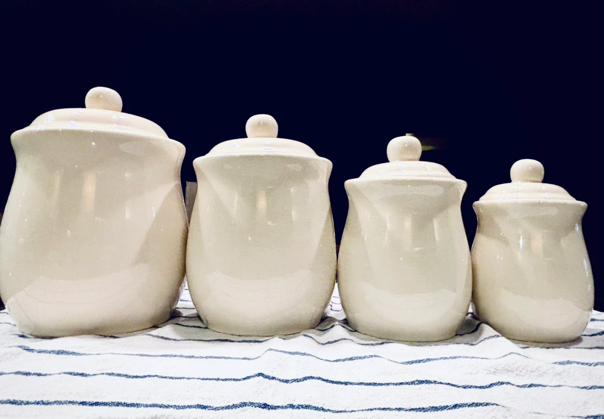 4 Vintage Style Off-White Ceramic Kitchen Canister Set with Lids