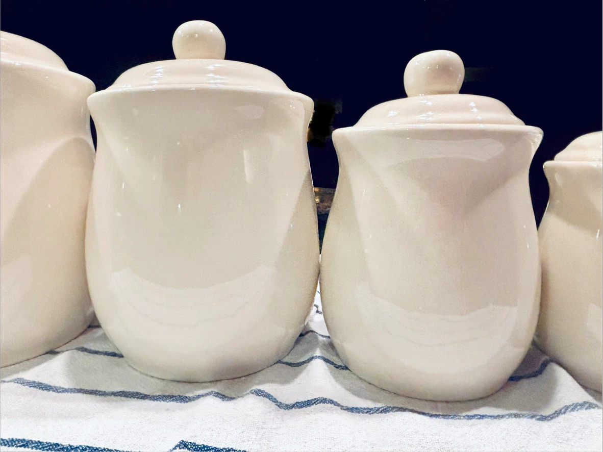 4 Vintage Style Off-White Ceramic Kitchen Canister Set with Lids - photo 4