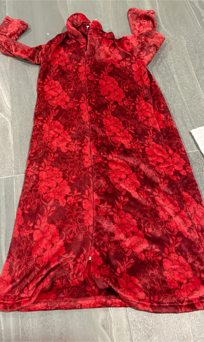 Red floral fleece robe