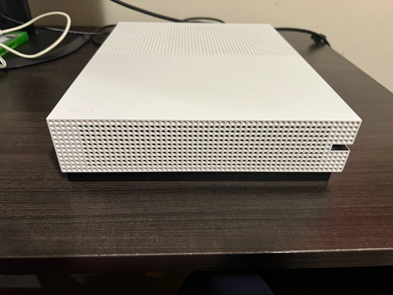 Xbox One S 10/10 Used for $100 Cash - photo 5