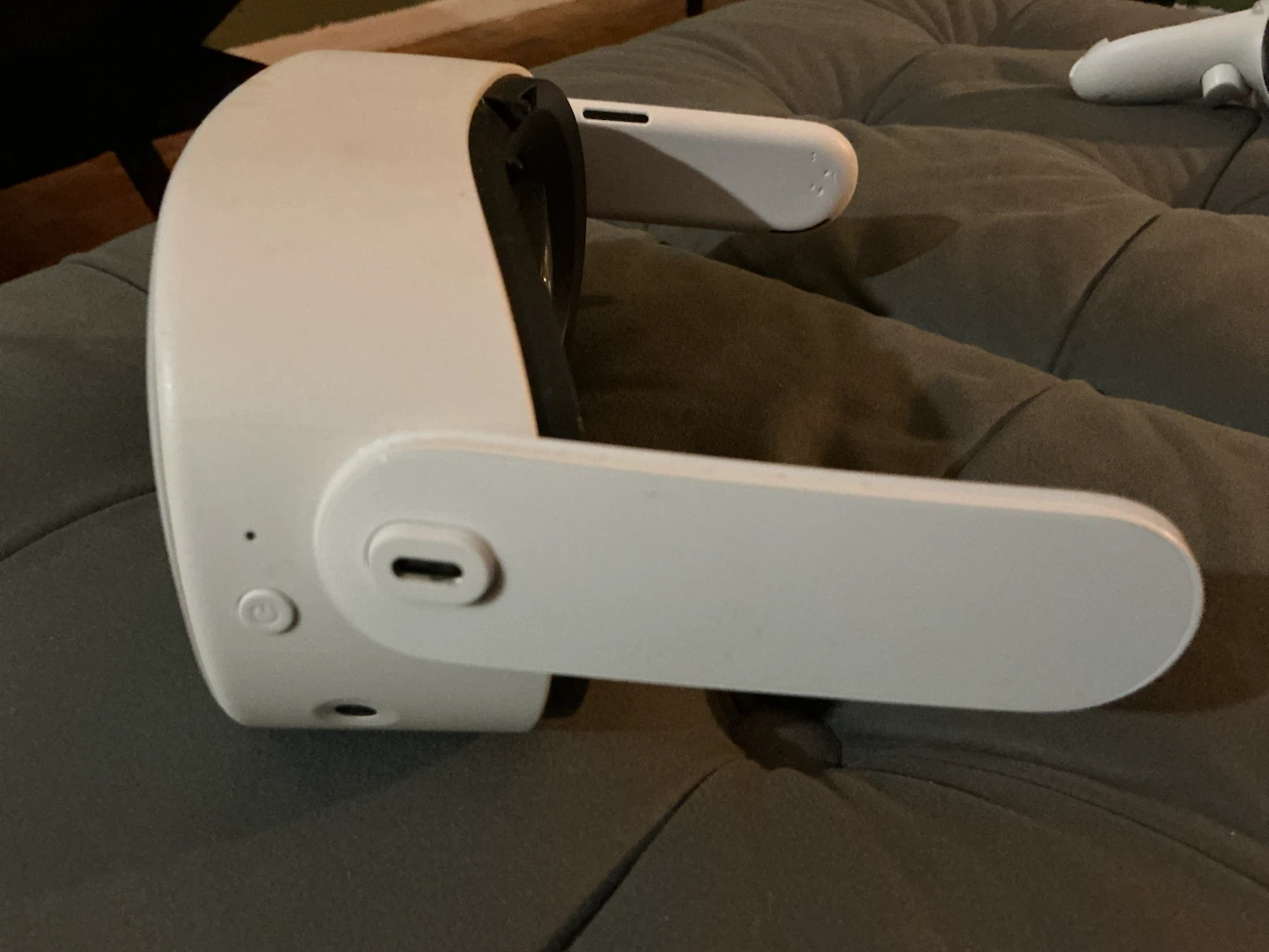 White VR Headset - photo 2