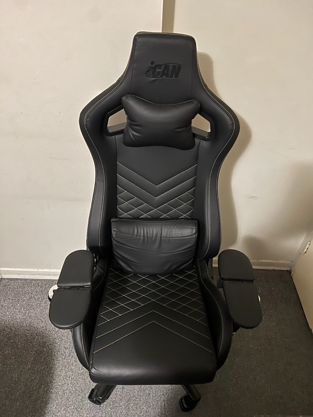 Gaming Chair iCan 97031 Used 10/10 for $200 Cash