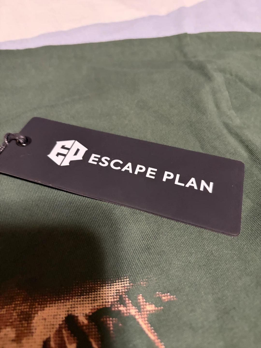 Escape Plan Premium T-Shirt XL - photo 3
