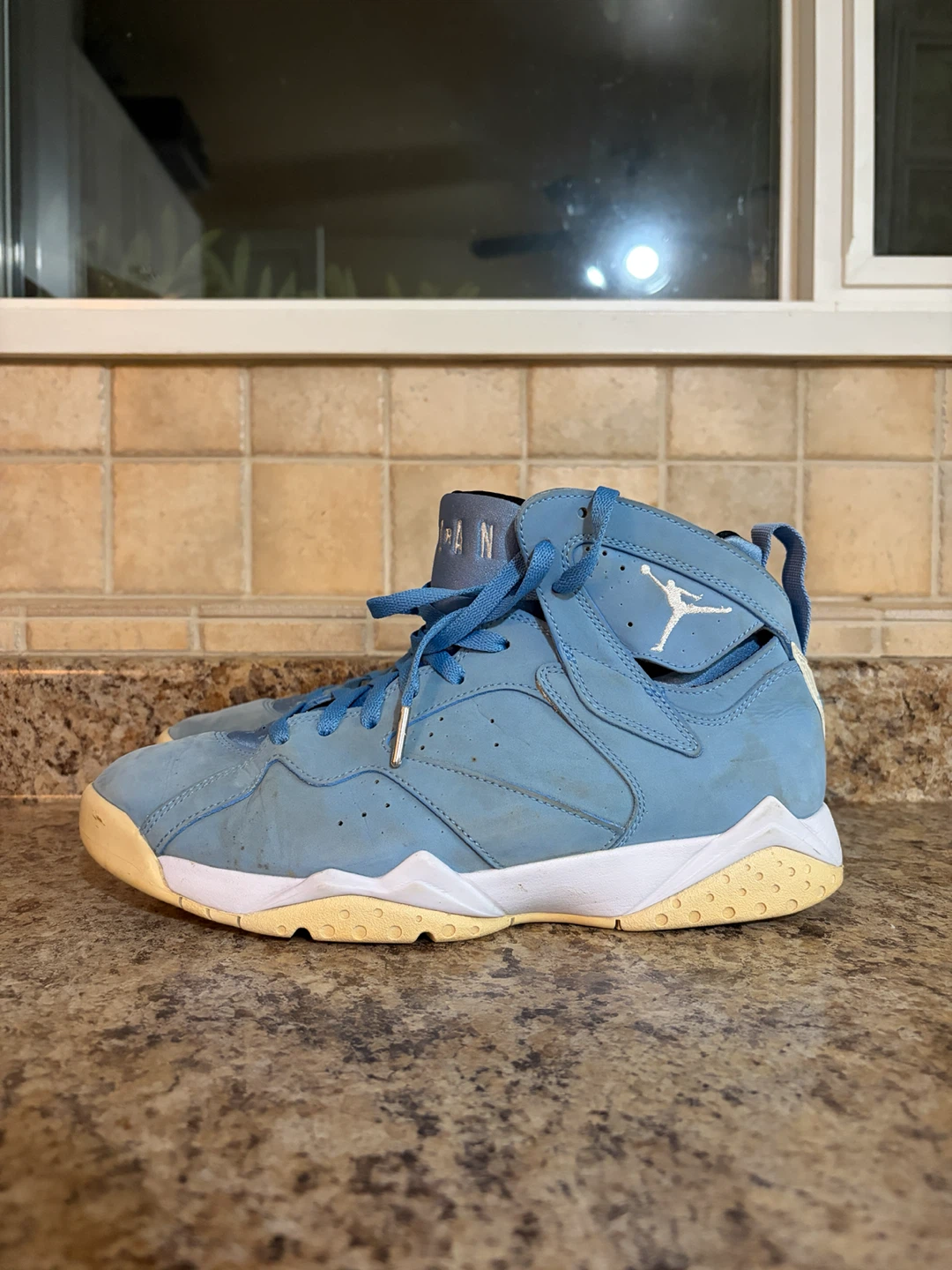 Air Jordan 7 Retro (BG) "University Blue" Sneakers - photo 3
