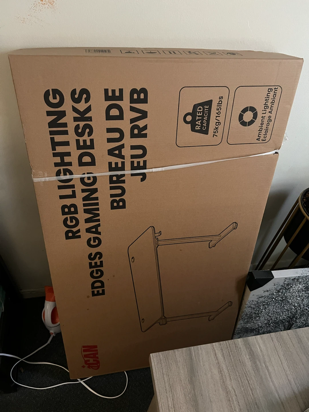 NEW Gaming Desk iCan GAMd08-1 RGB Sealed for $50 Cash