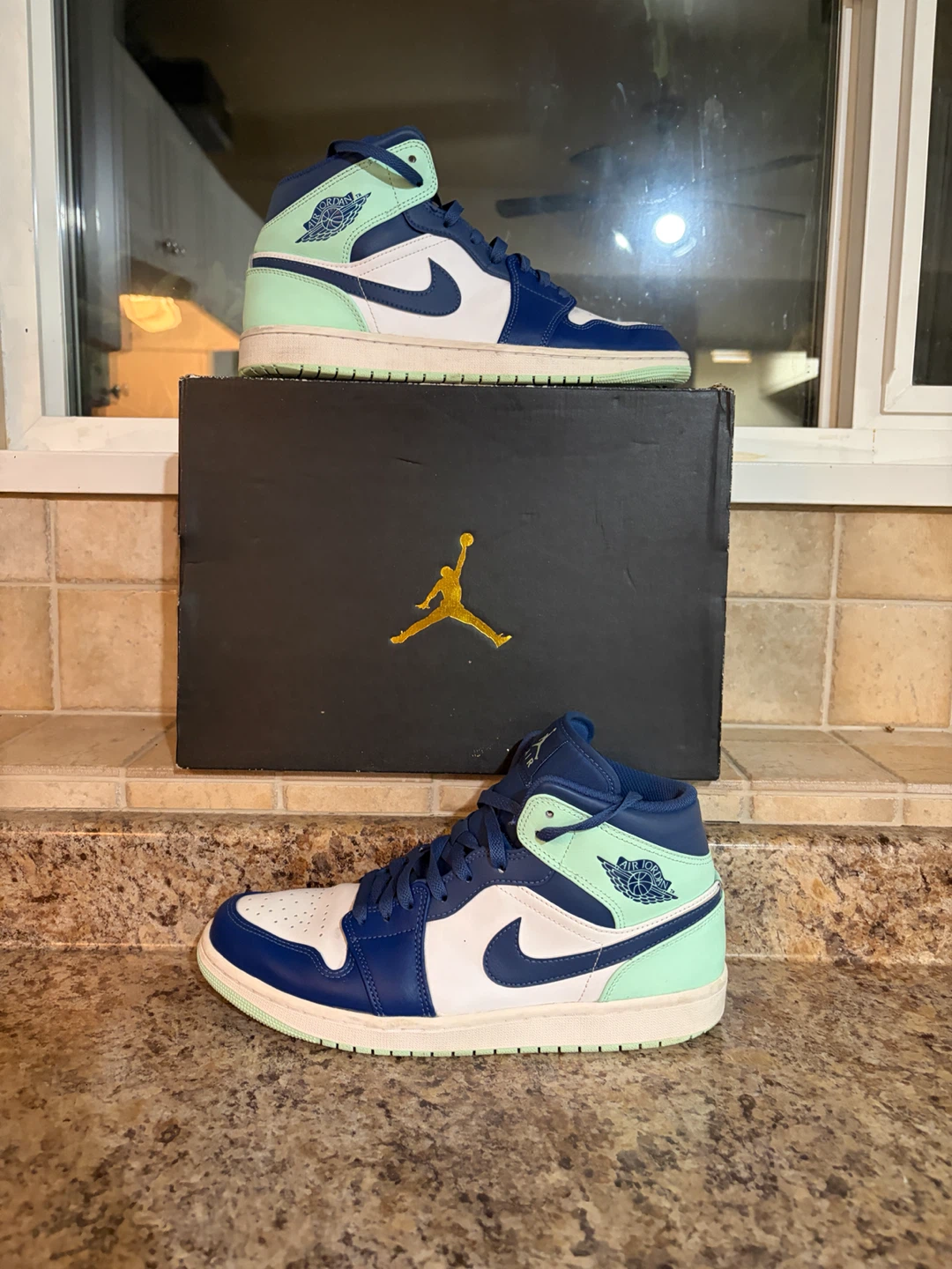 Jordan 1 Mid SE Mint Foam Sneakers