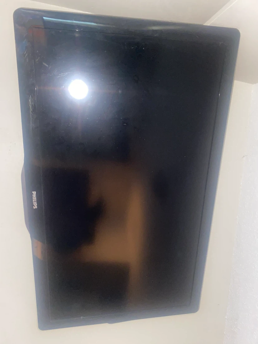 Philips TV with Wall Mount